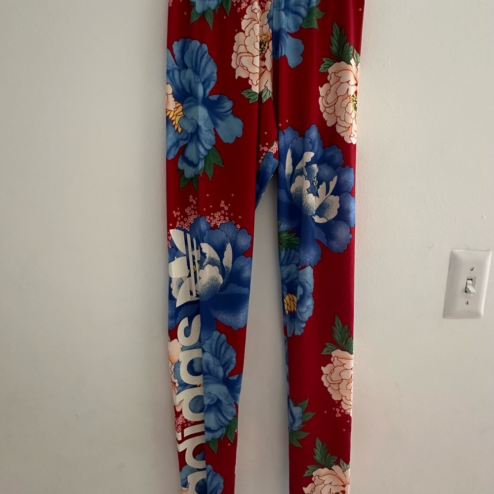 Adidas farm Rio women’s Leggings - Red with Blue Floral